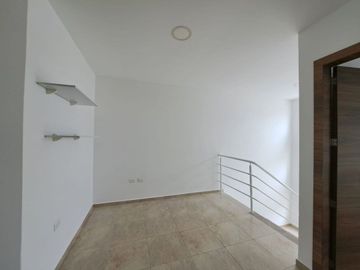 casa en alquiler ubicada en manta zona sur L/F
