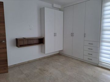 casa en alquiler ubicada en manta zona sur L/F