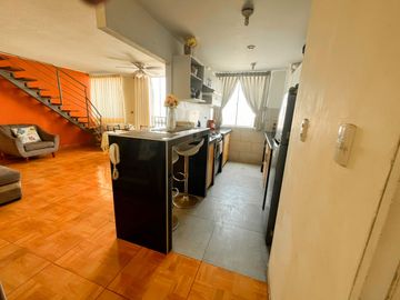 Vendo Departamento Duplex En Condominio De 117M2 En La Urb. El Sol De Carabayllo