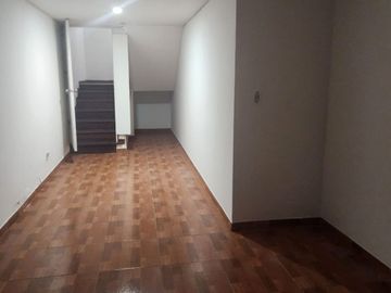 LINDA CASA 260M2 CERCA AL JOCKEY EN SAN BORJA
