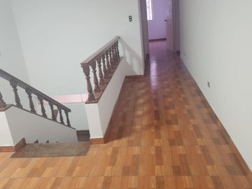 LINDA CASA 260M2 CERCA AL JOCKEY EN SAN BORJA