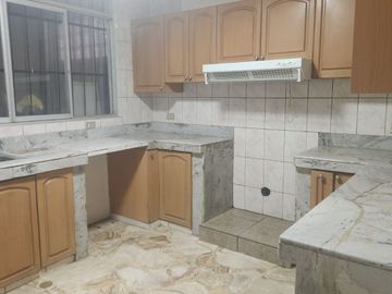 LINDA CASA 260M2 CERCA AL JOCKEY EN SAN BORJA