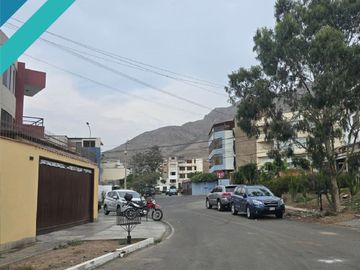 HERMOSA CASA DE 4 PISOS CON 10 HABITACIONES