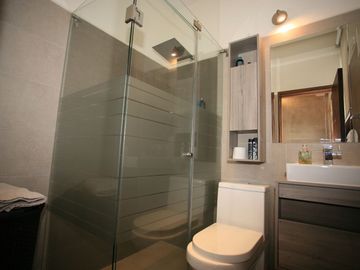 VENTA DE PENTHOUSE EN CUMBAYÁ – 392 m², TERRAZA Y ÁREAS EXCLUSIVAS 🏡
