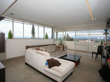 VENTA DE PENTHOUSE EN CUMBAYÁ – 392 m², TERRAZA Y ÁREAS EXCLUSIVAS 🏡