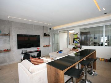VENTA DE PENTHOUSE EN CUMBAYÁ – 392 m², TERRAZA Y ÁREAS EXCLUSIVAS 🏡