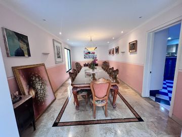 Casa Con Gran Terreno, En Excelente Sector