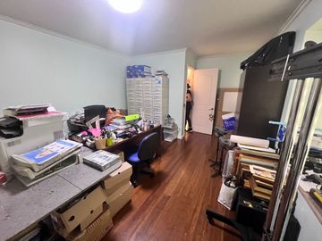 Casa Con Gran Terreno, En Excelente Sector