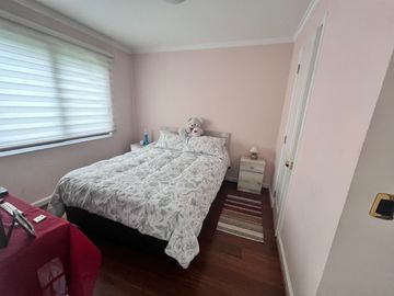 Casa Con Gran Terreno, En Excelente Sector
