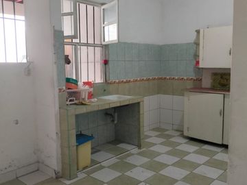 EXCELENTE OPORTUNIDAD COMERCIAL – CASA+LOCAL 430M2 ZONA ESTRATEGICAMENTE COMERCIAL