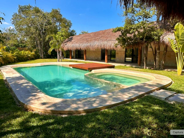 ESPECTACULAR VILLA EN AKUMAL (FRENTE LAGUNA YALKU)