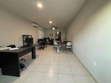 Excelente casa en col. Petrolera muy bien ubicada