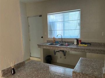 Excelente casa en col. Petrolera muy bien ubicada