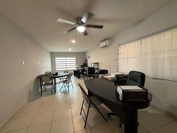 Excelente casa en col. Petrolera muy bien ubicada