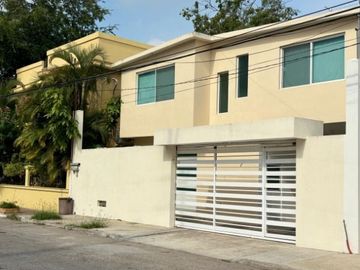 Excelente casa en col. Petrolera muy bien ubicada