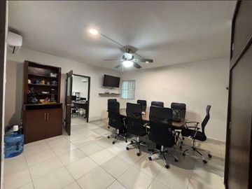Excelente casa en col. Petrolera muy bien ubicada
