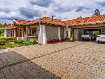 En Venta Casa de Lujo en Cuenca en Challuabamba