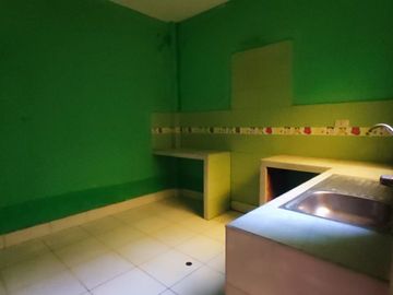 VENTA DE CASA DE 3 PISOS EN VILLA HEROES DEL CENEPA - CONO SUR