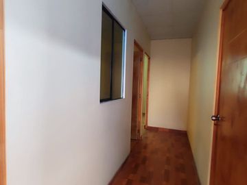 VENTA DE CASA DE 3 PISOS EN VILLA HEROES DEL CENEPA - CONO SUR