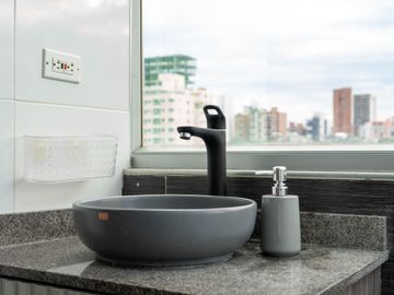 APARTA ESTUDIO AMOBLADO EN VENTA - PARQUE LA ELECTRIFICADORA