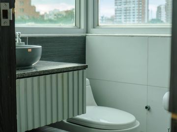 APARTA ESTUDIO AMOBLADO EN VENTA - PARQUE LA ELECTRIFICADORA