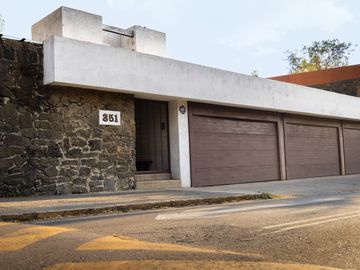 CASA EN VENTA EN JARDINES DEL PEDREGAL .