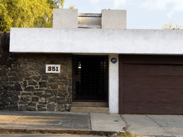CASA EN VENTA EN JARDINES DEL PEDREGAL .