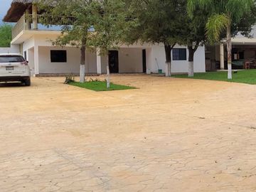 Quinta Campestre! Oportunidad ÚNICA de inversión en Montemorelos