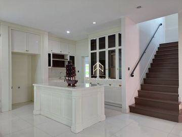 Nantawan Bangna KM.7 corner plot near Mega Bangna