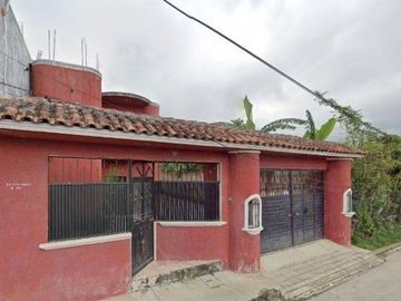 CASA LIT., Avenida Central Norte , Barrio San Antonio, 30353 Las Rosas, Chiapas.