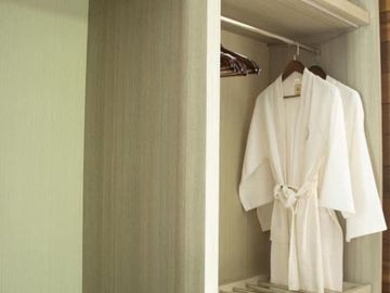 New Luxury Pool Villa, Nordic Style, San Phak, Hang Dong, near Chiang Mai Airport.