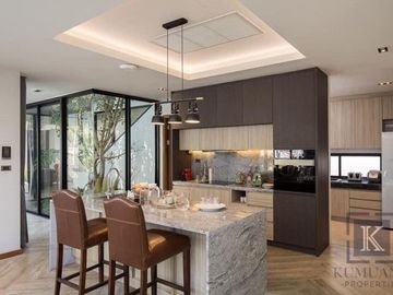 New Luxury Pool Villa, Nordic Style, San Phak, Hang Dong, near Chiang Mai Airport.