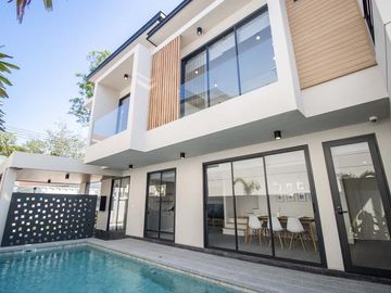 Luxury 3-Bedroom Pool Villa Near Kad Farang, Chiang Mai