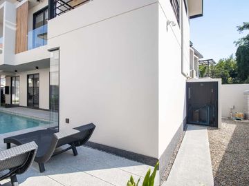 Luxury 3-Bedroom Pool Villa Near Kad Farang, Chiang Mai