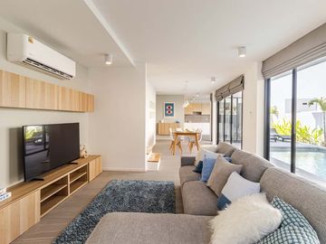 Luxury 3-Bedroom Pool Villa Near Kad Farang, Chiang Mai