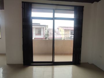SE VENDE CASA CON 2 DEPARTAMENTOS EN LA SAIBA, SUR DE GUAYAAQUIL