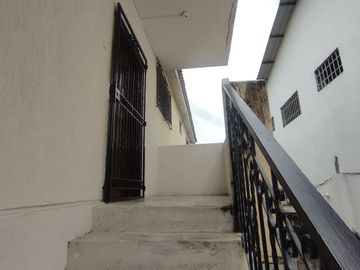 SE VENDE CASA CON 2 DEPARTAMENTOS EN LA SAIBA, SUR DE GUAYAAQUIL