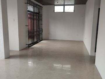 SE VENDE CASA CON 2 DEPARTAMENTOS EN LA SAIBA, SUR DE GUAYAAQUIL