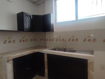 SE VENDE CASA CON 2 DEPARTAMENTOS EN LA SAIBA, SUR DE GUAYAAQUIL