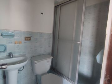 SE VENDE CASA CON 2 DEPARTAMENTOS EN LA SAIBA, SUR DE GUAYAAQUIL