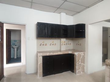 SE VENDE CASA CON 2 DEPARTAMENTOS EN LA SAIBA, SUR DE GUAYAAQUIL