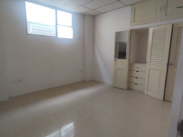 SE VENDE CASA CON 2 DEPARTAMENTOS EN LA SAIBA, SUR DE GUAYAAQUIL