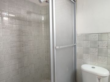 SE VENDE CASA CON 2 DEPARTAMENTOS EN LA SAIBA, SUR DE GUAYAAQUIL