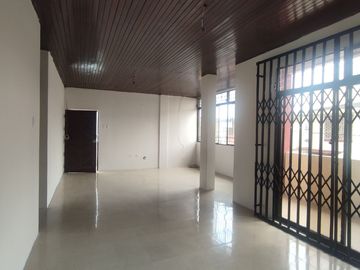 SE VENDE CASA CON 2 DEPARTAMENTOS EN LA SAIBA, SUR DE GUAYAAQUIL