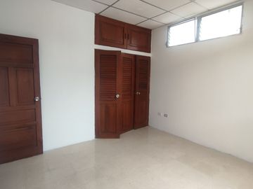 SE VENDE CASA CON 2 DEPARTAMENTOS EN LA SAIBA, SUR DE GUAYAAQUIL