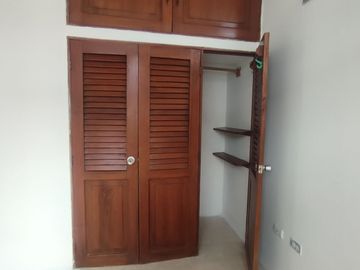 SE VENDE CASA CON 2 DEPARTAMENTOS EN LA SAIBA, SUR DE GUAYAAQUIL