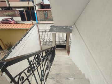 SE VENDE CASA CON 2 DEPARTAMENTOS EN LA SAIBA, SUR DE GUAYAAQUIL
