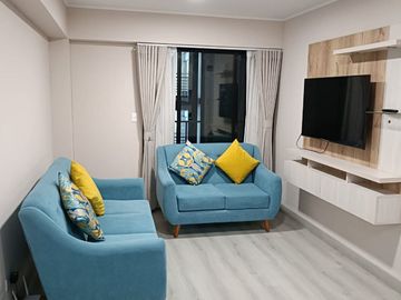 🏡 ¡ALQUILO DEPARTAMENTO SEMIAMOBLADO CON 3 DORMITORIOS CON BALCÓN CON VISTA INTERNA DENTRO DE EDIFICIO MODERNO FRENTE A CIRCUITO MÁGICO DEL AGUA!