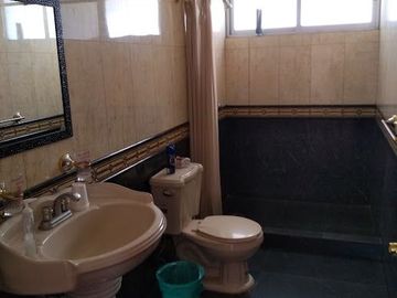Casa con 4 villas amplio estacionamiento alberca con 4000 m2 en Cuautlancingo