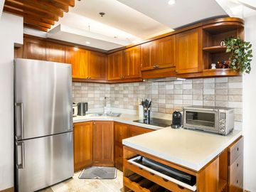 FORT VICTORIA TOWER  | 2 Bedroom Loft unit, 90.36Sqm,Fully Furnished, BGC